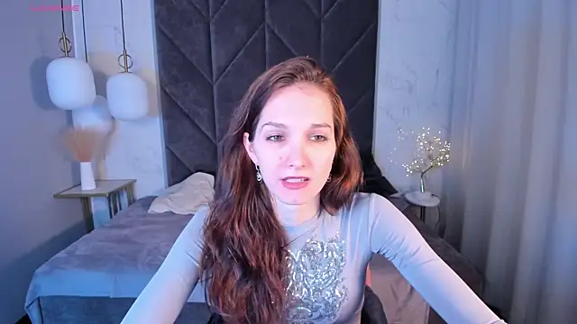 Snapshot of MirandaGlow chatting on March 10, 2025, 9:01 am MirandaGlow online show from March 10, 2025, 9:01 am