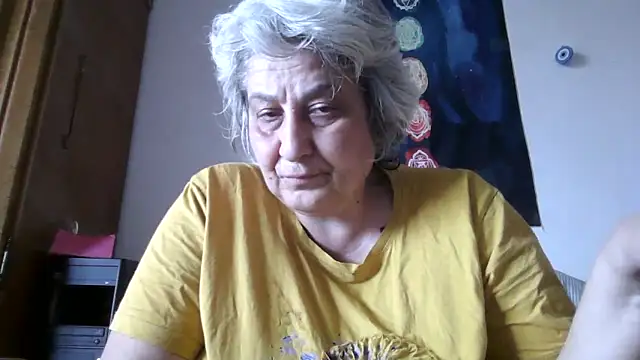 Snapshot of ExquisiteMature chatting on April 24, 2026, 9:55 am ExquisiteMature online show from April 24, 2026, 9:55 am