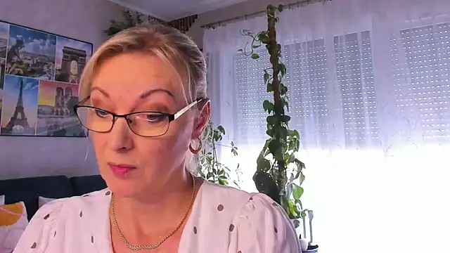 Snapshot of vanessa_chat chatting on September 29, 2025, 1:28 pm vanessa chat online show from September 29, 2025, 1:28 pm
