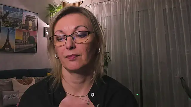 Snapshot of vanessa_chat chatting on March 3, 2025, 8:21 pm vanessa chat online show from March 3, 2025, 8:21 pm