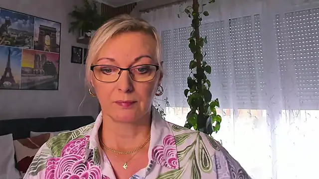 Snapshot of vanessa_chat chatting on September 15, 2025, 1:33 pm vanessa chat online show from September 15, 2025, 1:33 pm
