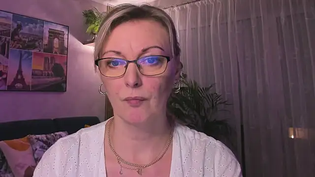 Snapshot of vanessa_chat chatting on February 12, 2025, 6:19 pm vanessa chat online show from February 12, 2025, 6:19 pm