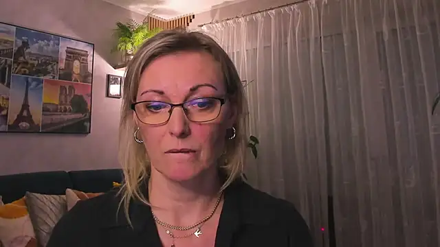 Snapshot of vanessa_chat chatting on March 6, 2025, 5:54 pm vanessa chat online show from March 6, 2025, 5:54 pm