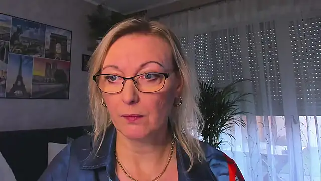 Snapshot of vanessa_chat chatting on December 3, 2025, 2:16 pm vanessa chat online show from December 3, 2025, 2:16 pm