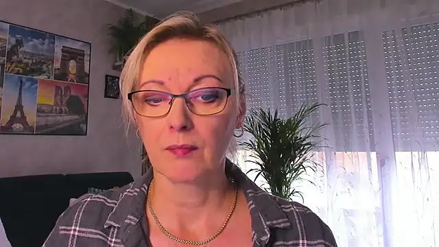 Snapshot of vanessa_chat chatting on October 23, 2025, 1:21 pm vanessa chat online show from October 23, 2025, 1:21 pm