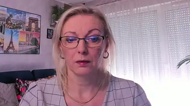 Snapshot of vanessa_chat chatting on March 23, 2025, 7:53 am vanessa chat online show from March 23, 2025, 7:53 am