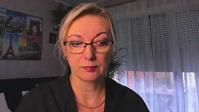 Snapshot of vanessa_chat chatting on October 24, 2025, 6:23 am vanessa chat online show from October 24, 2025, 6:23 am