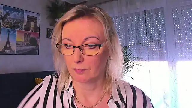 vanessa chat online show from March 3, 2026, 2:13 pm