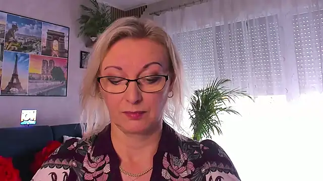 Snapshot of vanessa_chat chatting on June 3, 2026, 2:33 pm vanessa chat online show from June 3, 2026, 2:33 pm