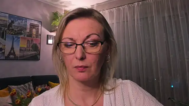 Snapshot of vanessa_chat chatting on March 17, 2025, 5:49 pm vanessa chat online show from March 17, 2025, 5:49 pm