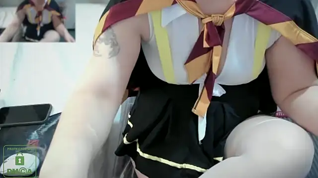 Snapshot of bisexyelizz chatting on December 19, 2025, 1:35 pm bisexyelizz online show from December 19, 2025, 1:35 pm