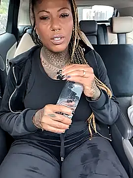 Snapshot of DarkDea chatting on November 2, 2025, 12:54 pm DarkDea online show from November 2, 2025, 12:54 pm