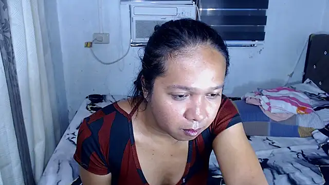 Flirtatious Seductress online show from April 17, 2026, 2:47 am