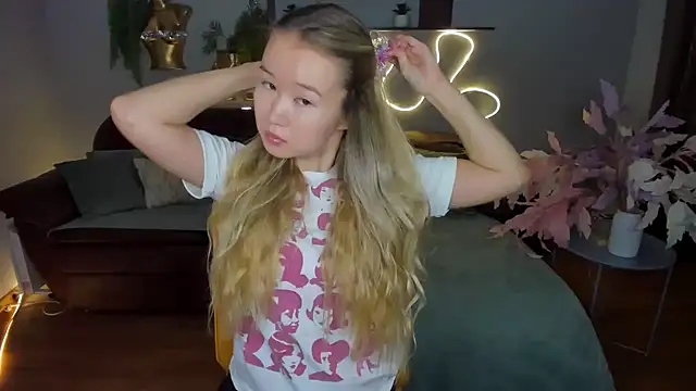 PollyOcean online show from October 30, 2025, 11:19 am