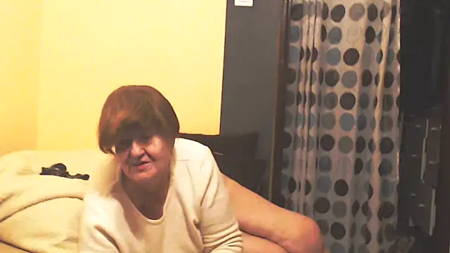 Snapshot of MioritaHard chatting on October 28, 2025, 10:20 pm MioritaHard online show from October 28, 2025, 10:20 pm