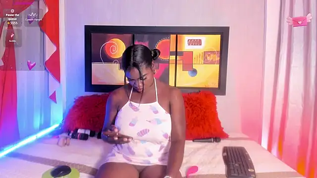 Snapshot of Emabland2 chatting on September 14, 2025, 4:24 am Emabland2 online show from September 14, 2025, 4:24 am