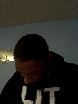 Snapshot of iAmNukka187 chatting on December 6, 2024, 6:31 am iAmNukka187 online show from December 6, 2024, 6:31 am