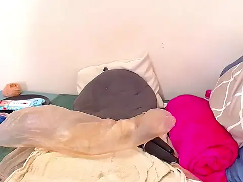 Snapshot of LuciousLips96 chatting on March 20, 2025, 10:21 am LuciousLips96 online show from March 20, 2025, 10:21 am