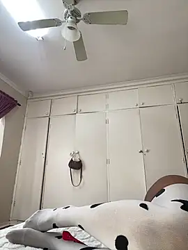 LuciousLips96 online show from April 19, 2026, 8:26 am