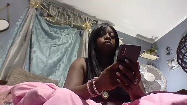 msdeedee online show from December 18, 2025, 1:59 pm