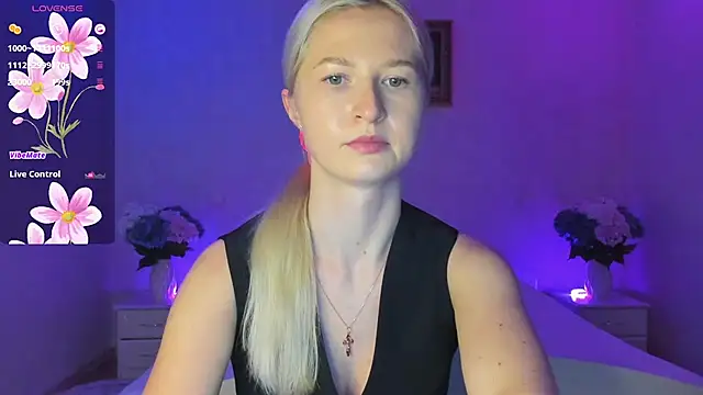 Snapshot of AnnaCarrera chatting on November 5, 2025, 7:50 pm AnnaCarrera online show from November 5, 2025, 7:50 pm