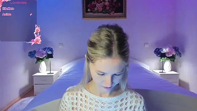 AnnaCarrera online show from April 14, 2026, 8:36 pm