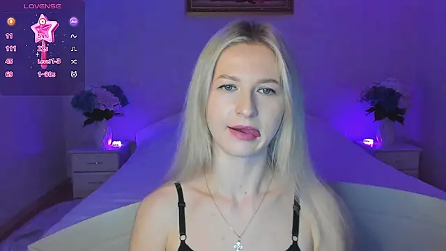 Snapshot of AnnaCarrera chatting on November 23, 2025, 8:52 pm AnnaCarrera online show from November 23, 2025, 8:52 pm