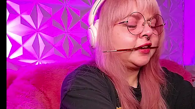 Satyn doll online show from January 14, 2026, 3:10 am