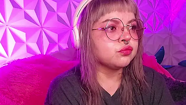 Snapshot of Satyn_doll chatting on November 7, 2025, 11:52 pm Satyn doll online show from November 7, 2025, 11:52 pm