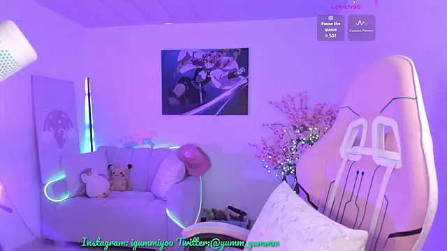 cute catlyn online show from July 8, 2026, 5:57 pm