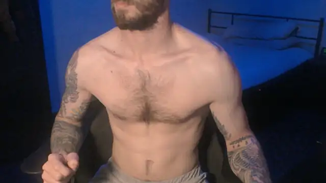 Snapshot of SexxxyLouis chatting on March 9, 2025, 6:11 pm SexxxyLouis online show from March 9, 2025, 6:11 pm