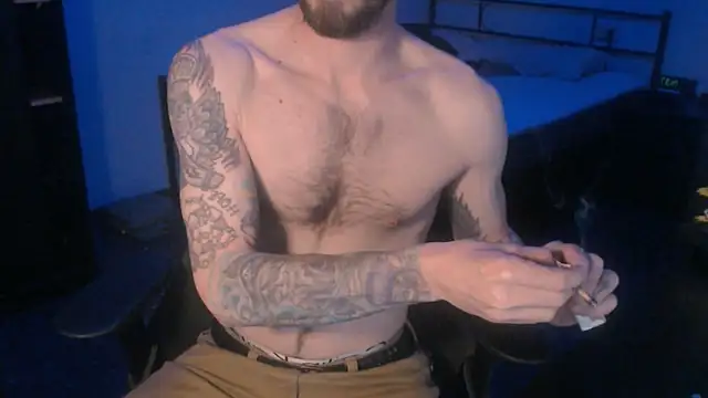 Snapshot of SexxxyLouis chatting on March 5, 2025, 1:39 pm SexxxyLouis online show from March 5, 2025, 1:39 pm