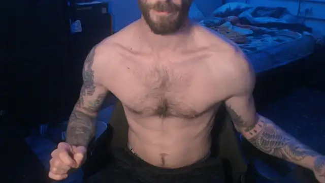 Snapshot of SexxxyLouis chatting on March 18, 2025, 6:39 pm SexxxyLouis online show from March 18, 2025, 6:39 pm