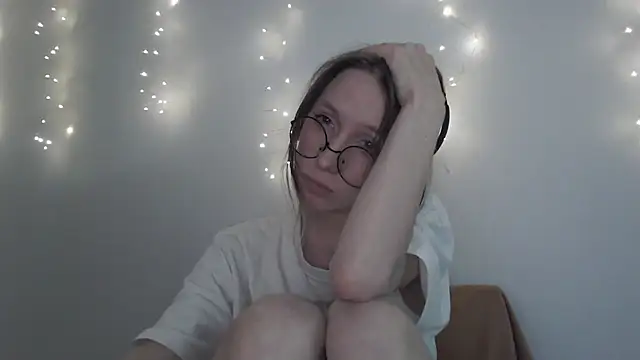 Snapshot of _Hanna_Moon_ chatting on November 28, 2025, 11:43 am Hanna Moon online show from November 28, 2025, 11:43 am