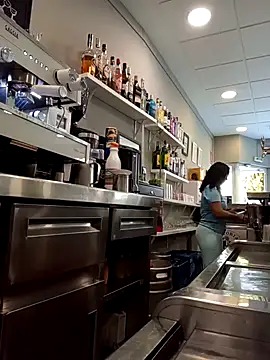 Snapshot of little_susie chatting on October 3, 2025, 8:05 am little susie online show from October 3, 2025, 8:05 am