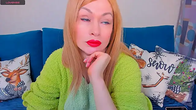 Snapshot of EllenMoore chatting on December 1, 2025, 3:07 am EllenMoore online show from December 1, 2025, 3:07 am