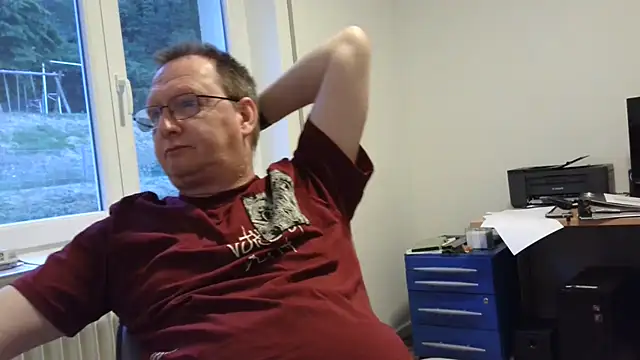 Snapshot of shymanhn chatting on July 18, 2026, 7:11 pm shymanhn online show from July 18, 2026, 7:11 pm