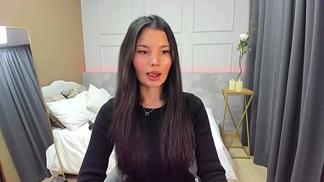 Snapshot of ErikaSoft chatting on October 3, 2025, 5:20 am ErikaSoft online show from October 3, 2025, 5:20 am