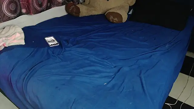 ANGELIQUE KLANE online show from April 18, 2026, 11:16 pm