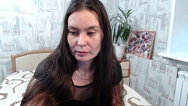 Snapshot of GinaQSoul chatting on December 1, 2025, 10:38 am GinaQSoul online show from December 1, 2025, 10:38 am