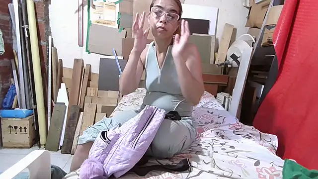 mari657 online show from February 18, 2026, 6:48 pm