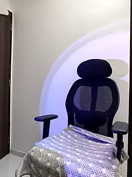 MumbaiMaskGirl online show from September 29, 2025, 11:27 am