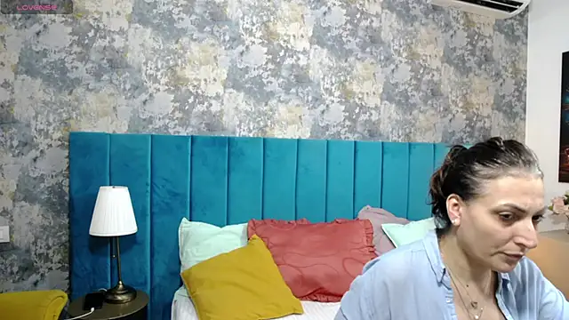 Snapshot of LisaCroft chatting on November 26, 2025, 7:52 am LisaCroft online show from November 26, 2025, 7:52 am