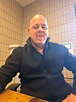 Snapshot of horny4you1 chatting on October 28, 2025, 7:02 pm horny4you1 online show from October 28, 2025, 7:02 pm