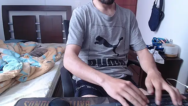 Snapshot of fvckolombianguyy chatting on March 7, 2025, 3:28 pm fvckolombianguyy online show from March 7, 2025, 3:28 pm