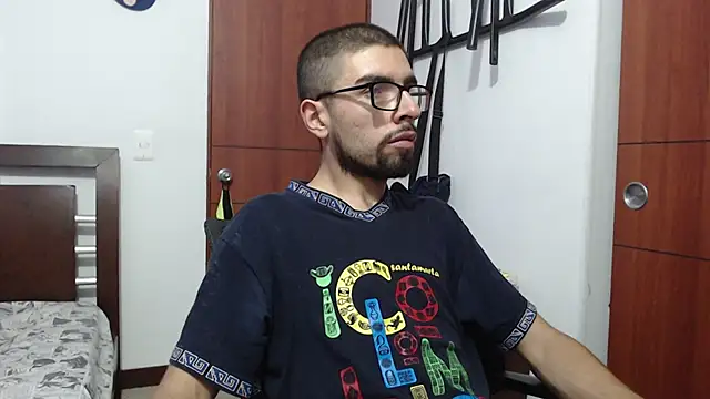 Snapshot of fvckolombianguyy chatting on March 11, 2025, 9:26 pm fvckolombianguyy online show from March 11, 2025, 9:26 pm