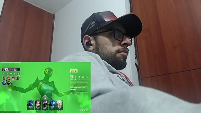 Snapshot of fvckolombianguyy chatting on February 14, 2025, 3:22 am fvckolombianguyy online show from February 14, 2025, 3:22 am