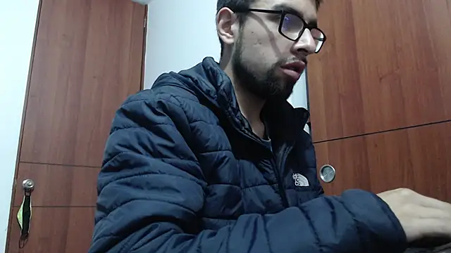 Snapshot of fvckolombianguyy chatting on February 23, 2025, 5:12 am fvckolombianguyy online show from February 23, 2025, 5:12 am