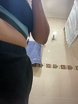 Snapshot of Fancyxlove chatting on November 22, 2025, 12:37 pm Fancyxlove online show from November 22, 2025, 12:37 pm