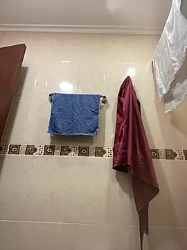 Snapshot of Fancyxlove chatting on November 3, 2025, 12:42 pm Fancyxlove online show from November 3, 2025, 12:42 pm